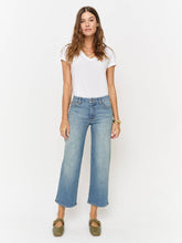 Load image into Gallery viewer, Mid Rise Wide Leg Crop Sculpt Jean