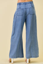 Load image into Gallery viewer, Denim Pleated Wide Leg Pants