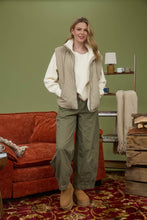 Load image into Gallery viewer, Quilted Puffer Vest