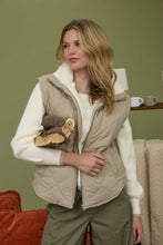 Load image into Gallery viewer, Quilted Puffer Vest