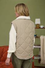Load image into Gallery viewer, Quilted Puffer Vest