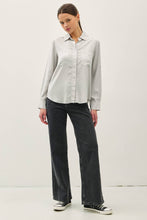 Load image into Gallery viewer, Tencel Rolled Cuff Button Up Blouse