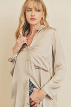 Load image into Gallery viewer, Satin Side Slit Shirt