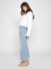 Load image into Gallery viewer, Ankle Crop High Rise Jean 
