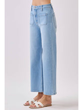 Load image into Gallery viewer, Front Patch Pocket Wide Leg 
