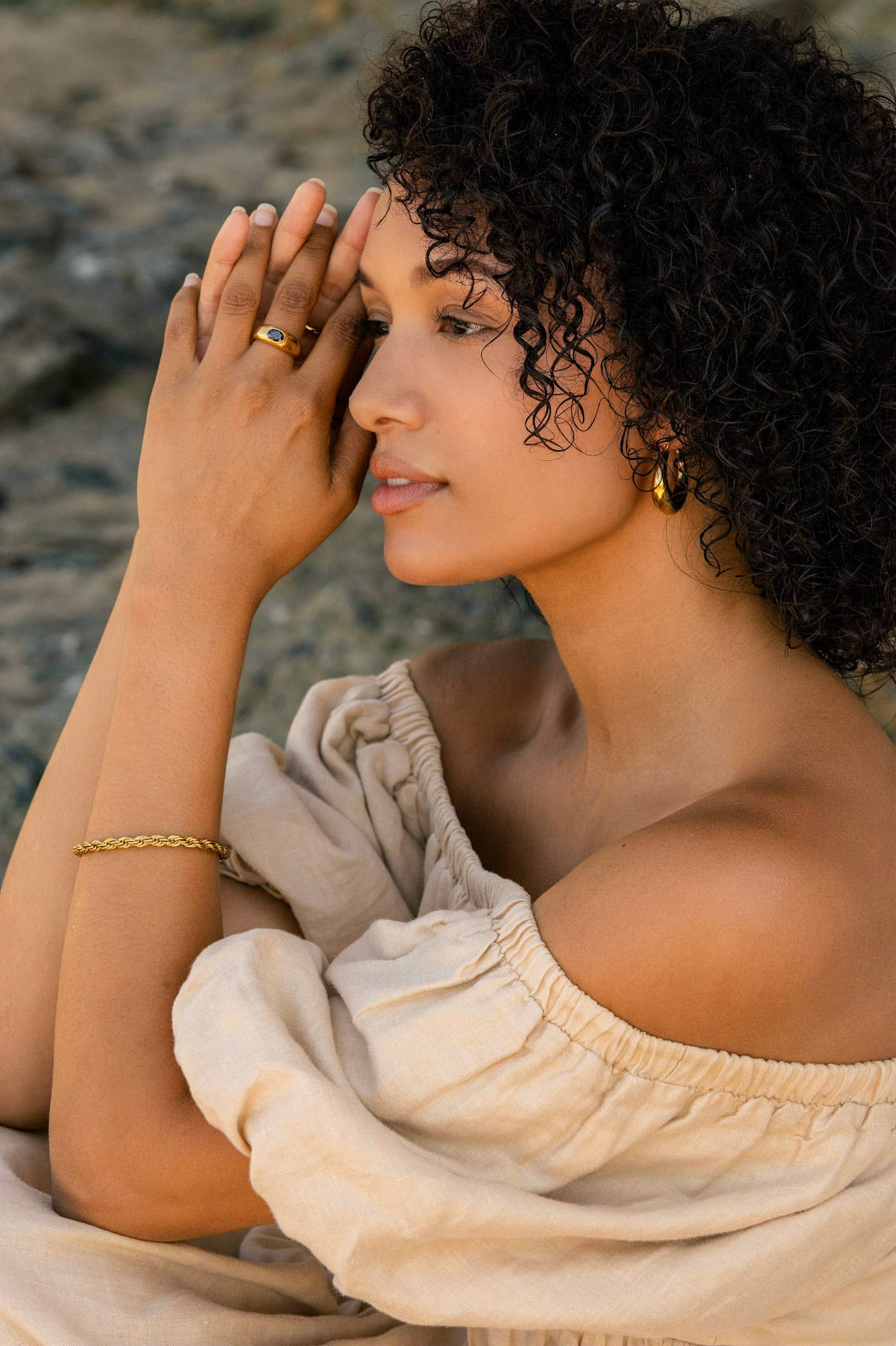 Priscilla Hoops 