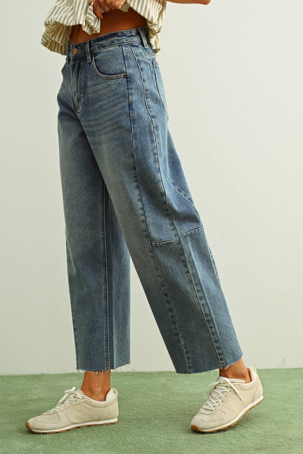 Classic Tapered Barrel Jeans 