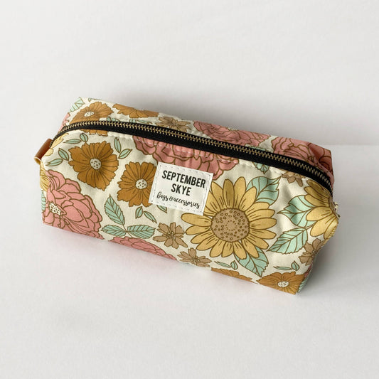Boxy pencil pouch - brush bag in vintage floral