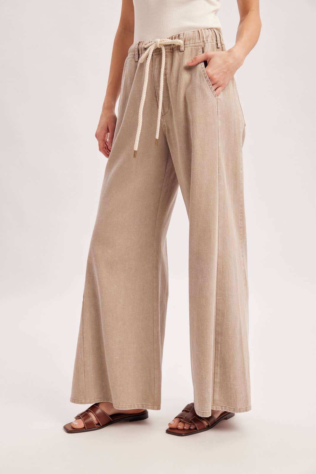 Mid-Rise Flare Knit Pants
