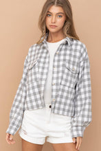 Load image into Gallery viewer, Yarn Dyed Brushed Crop Pocket Front Shirt Jacket
