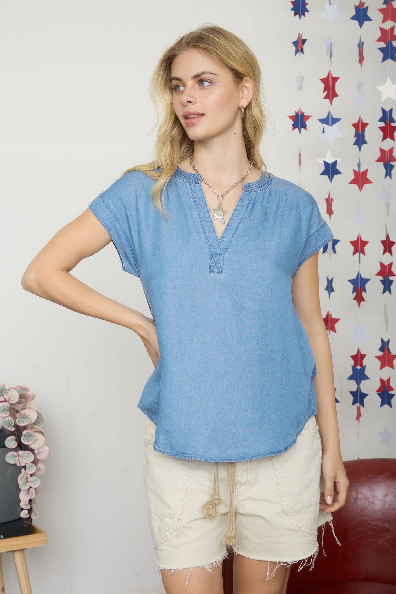 Split Neck Short Sleeve Chambray Top