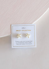 Load image into Gallery viewer, Druzy Prong - White - Gold Earrings
