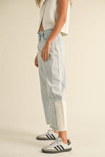 Load image into Gallery viewer, Patch Detail Barrel Jeans
