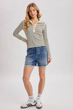 Load image into Gallery viewer, Black Striped Button Up Henley
