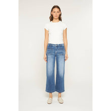 Load image into Gallery viewer, Cropped High Rise Jeans
