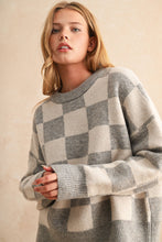 Load image into Gallery viewer, Checkered Sweater
