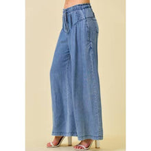 Load image into Gallery viewer, Denim Pleated Wide Leg Pants 

