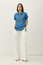 Load image into Gallery viewer, Short Sleeve Chambray Top Be Cool
