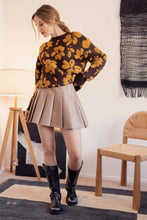 Load image into Gallery viewer, Floral Crewneck Terry Sweater
