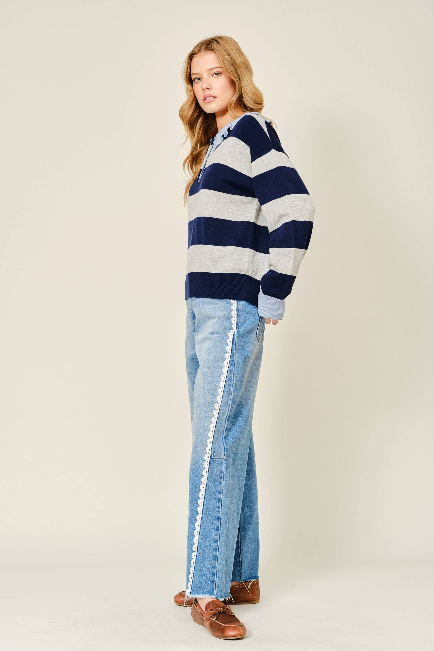 Barrel Denim Jeans with Lace Detail
