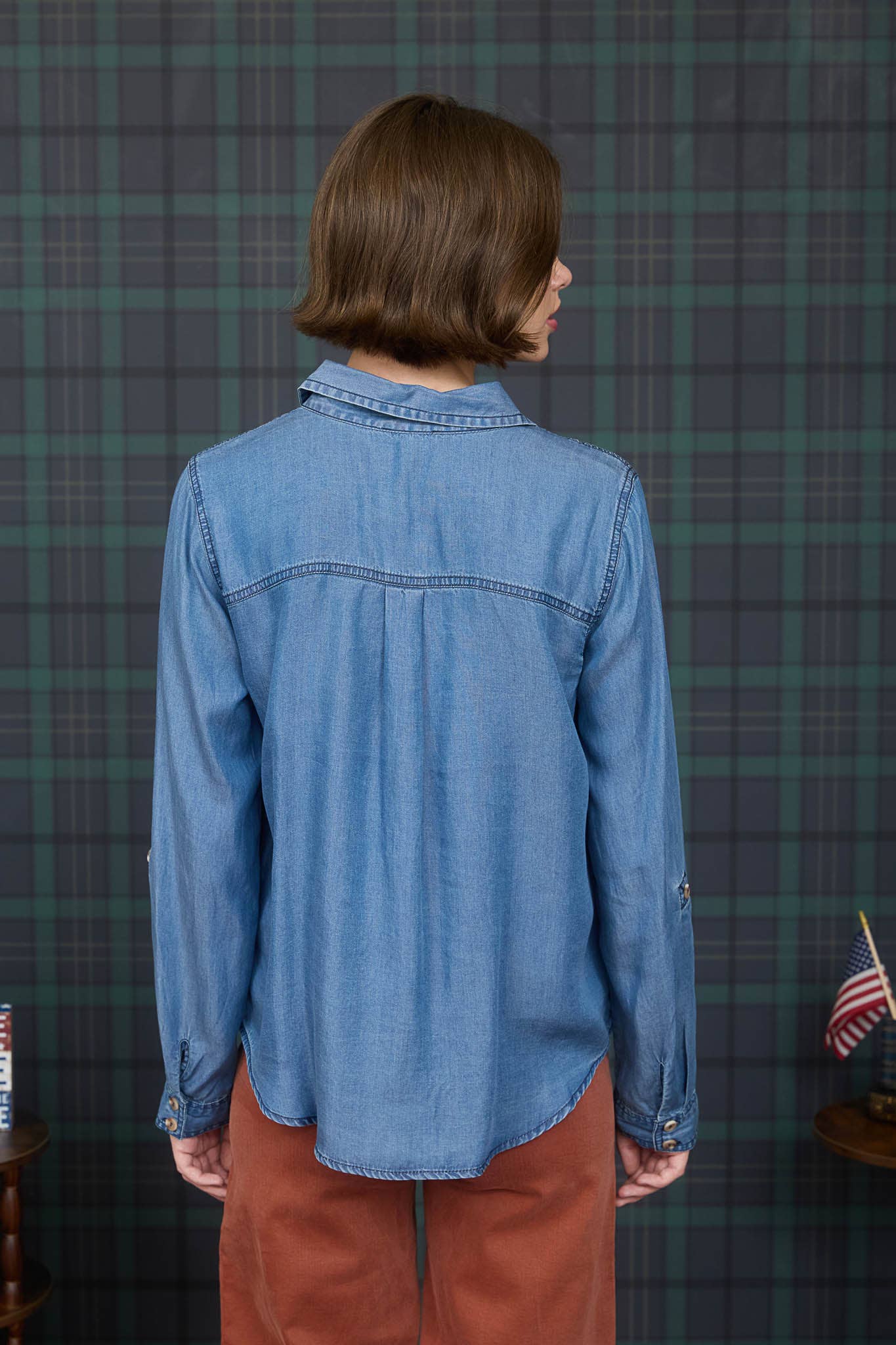 Chambray Collared 3/4 sleeve Button Down Top