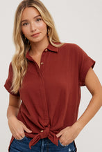 Load image into Gallery viewer, Essential Cotton Button Up Shirt
