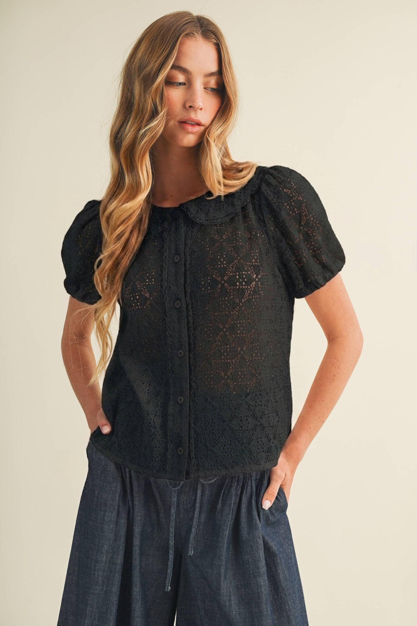 Peter Pan Collar Diamond Knit Blouse