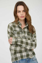 Load image into Gallery viewer, Plaid Boxy Long Sleeve Shirt
