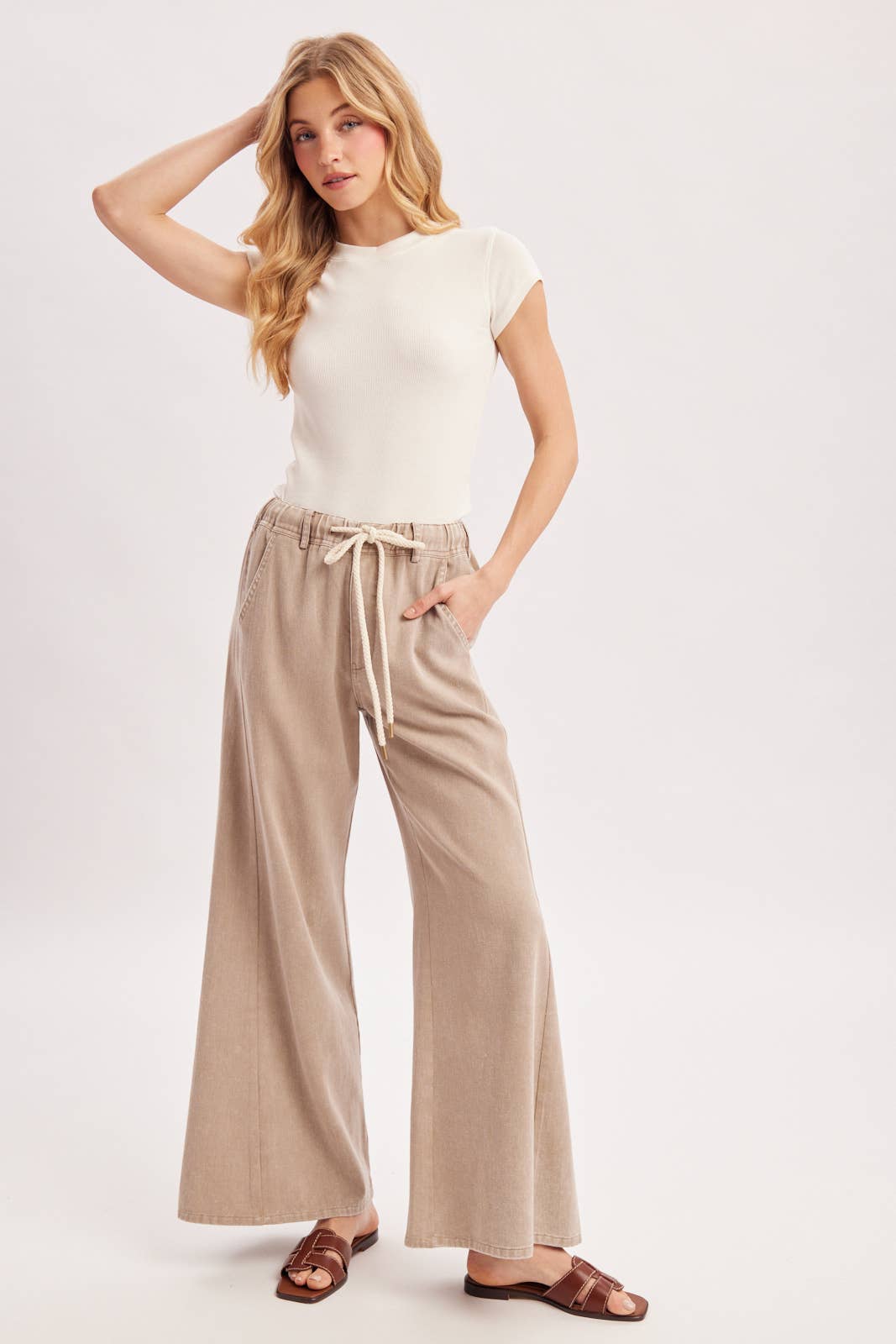 Mid-Rise Flare Knit Pants