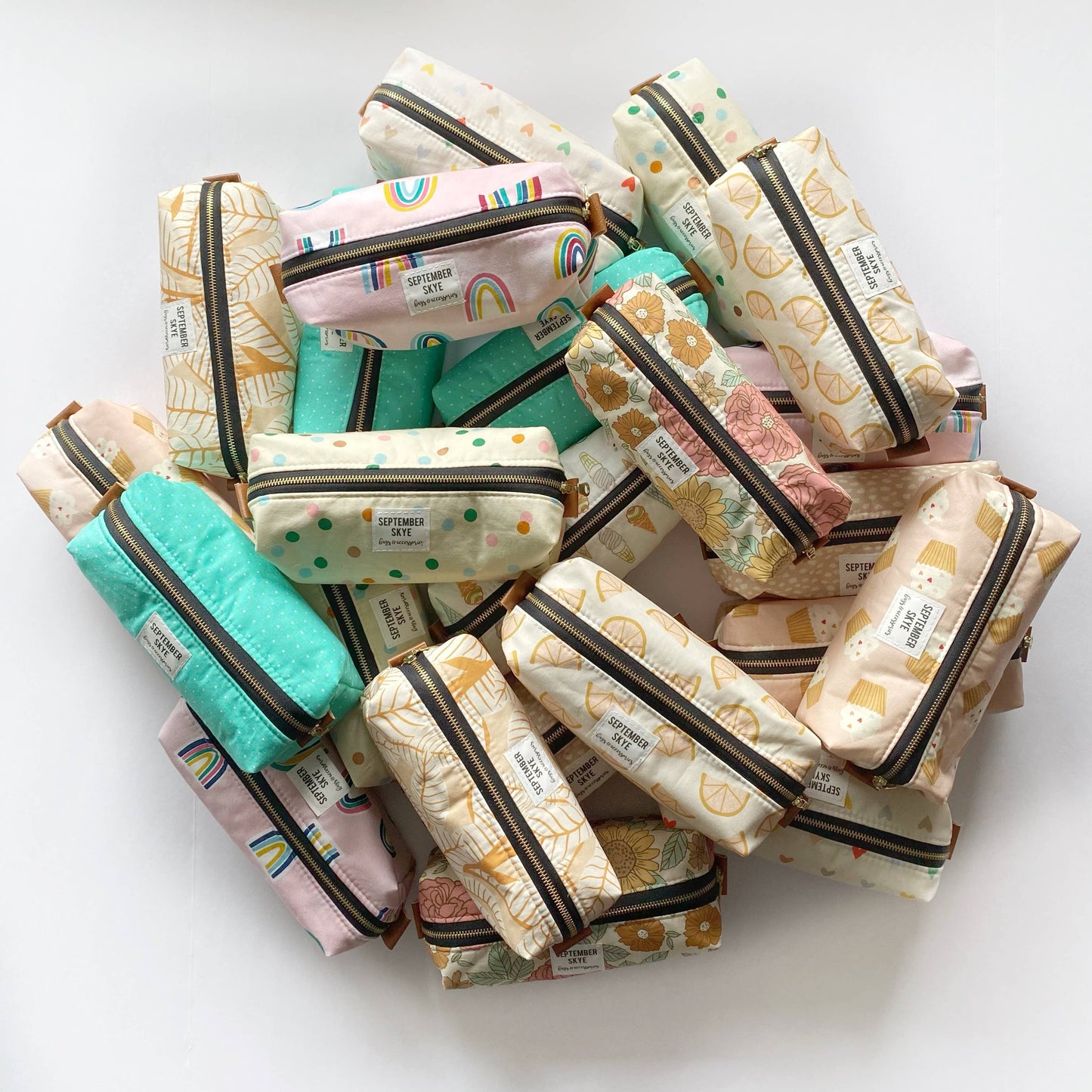 Boxy pencil pouch - brush bag in vintage floral