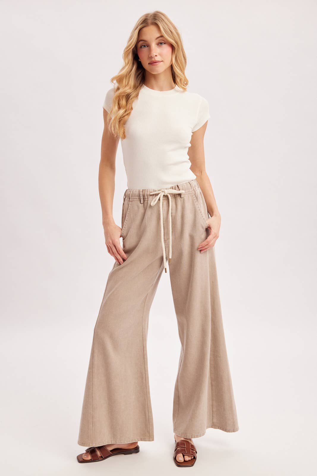 Mid-Rise Flare Knit Pants