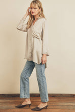 Load image into Gallery viewer, Satin Side Slit Shirt
