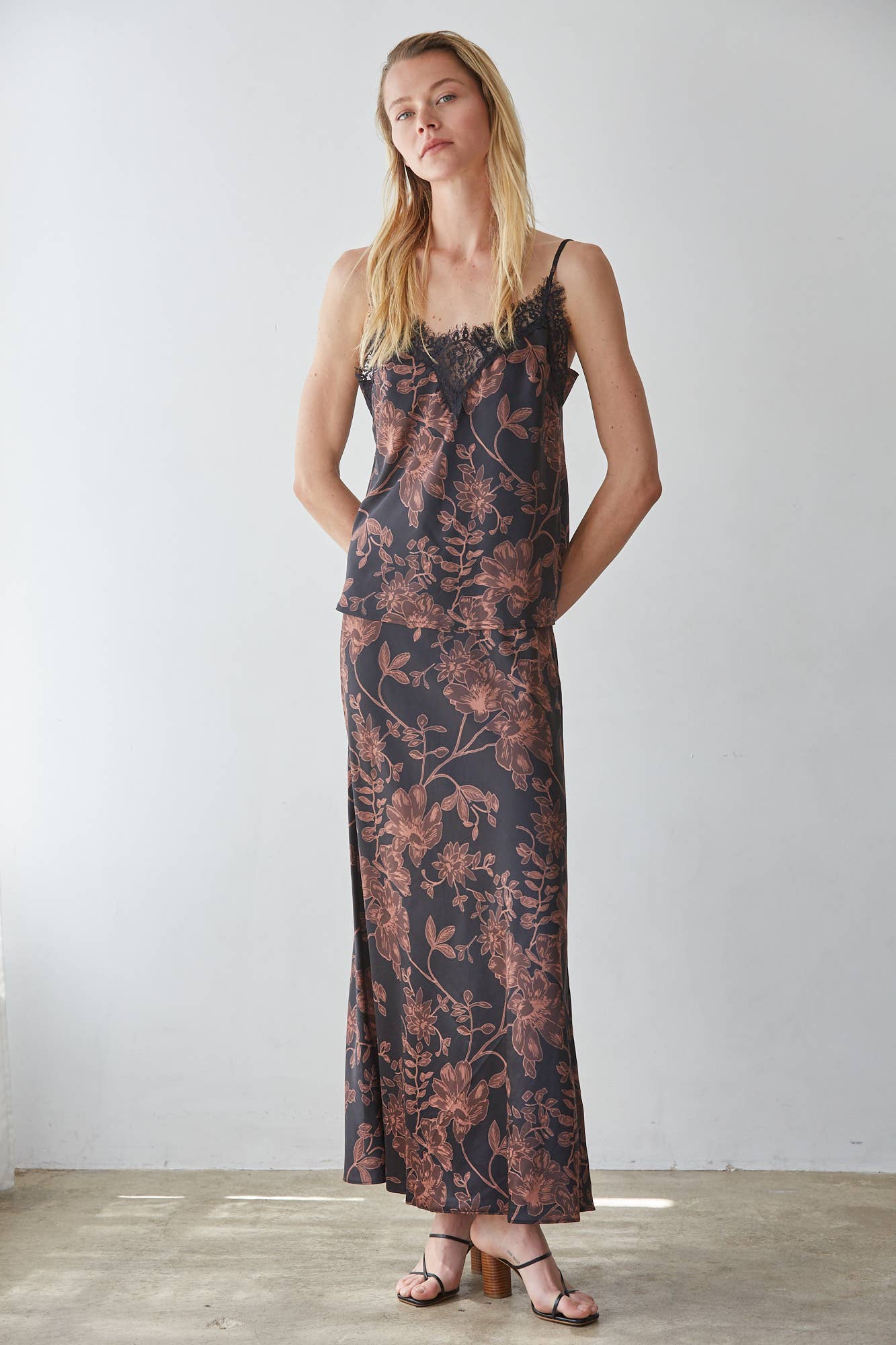 Woven Polyester Floral Print V Neck Top