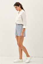 Load image into Gallery viewer, Striped Linen Blend Shorts
