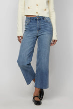 Load image into Gallery viewer, High Rise Wide Leg Crop
