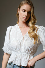 Load image into Gallery viewer, Floral Jacquard Tie Puff Sleeve Top
