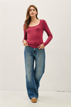 Load image into Gallery viewer, Burgundy Basic Long Sleeve
