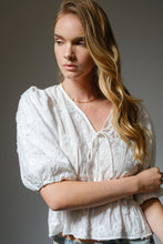 Load image into Gallery viewer, Floral Jacquard Tie Puff Sleeve Top
