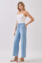 Load image into Gallery viewer, Front Patch Pocket Wide Leg 
