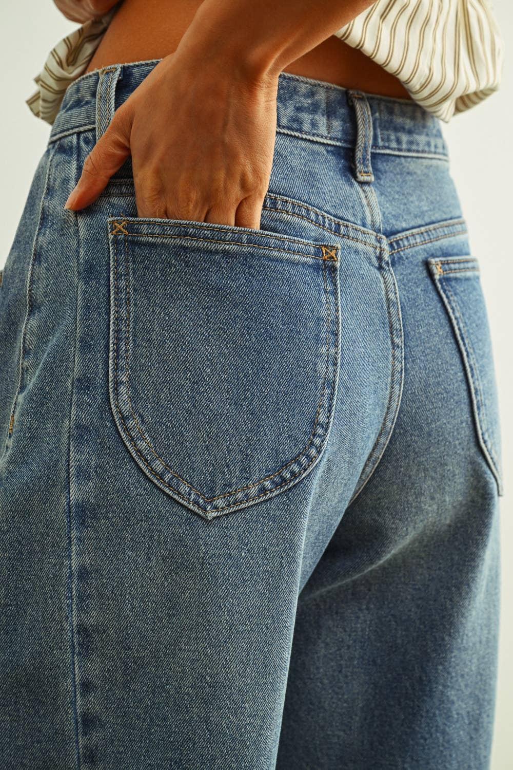 Classic Tapered Barrel Jeans 