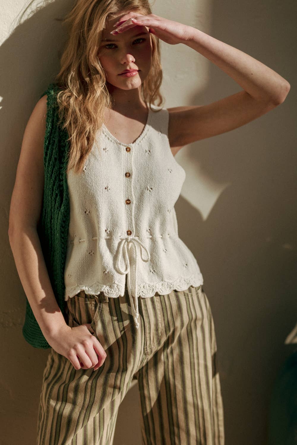 Scallop Edge Sleeveless Sweater 