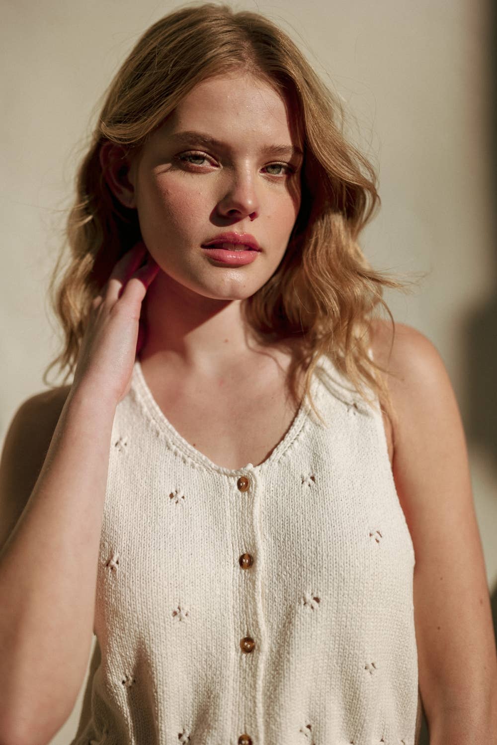 Scallop Edge Sleeveless Sweater 