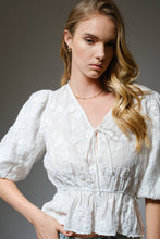 Load image into Gallery viewer, Floral Jacquard Tie Puff Sleeve Top
