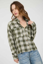 Load image into Gallery viewer, Plaid Boxy Long Sleeve Shirt
