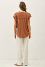 Load image into Gallery viewer, Clay Raw Edge V-neck Tee
