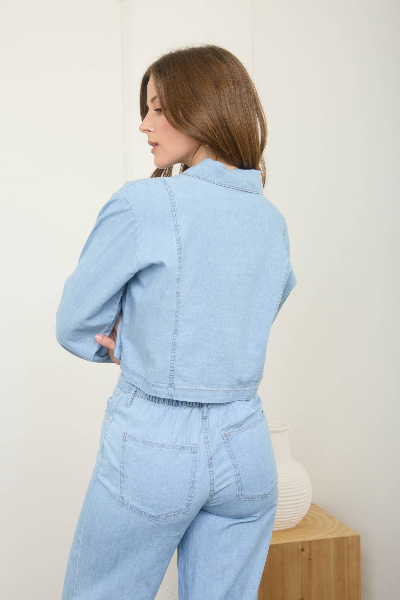 Crop Collared Denim Lightweight Jacket