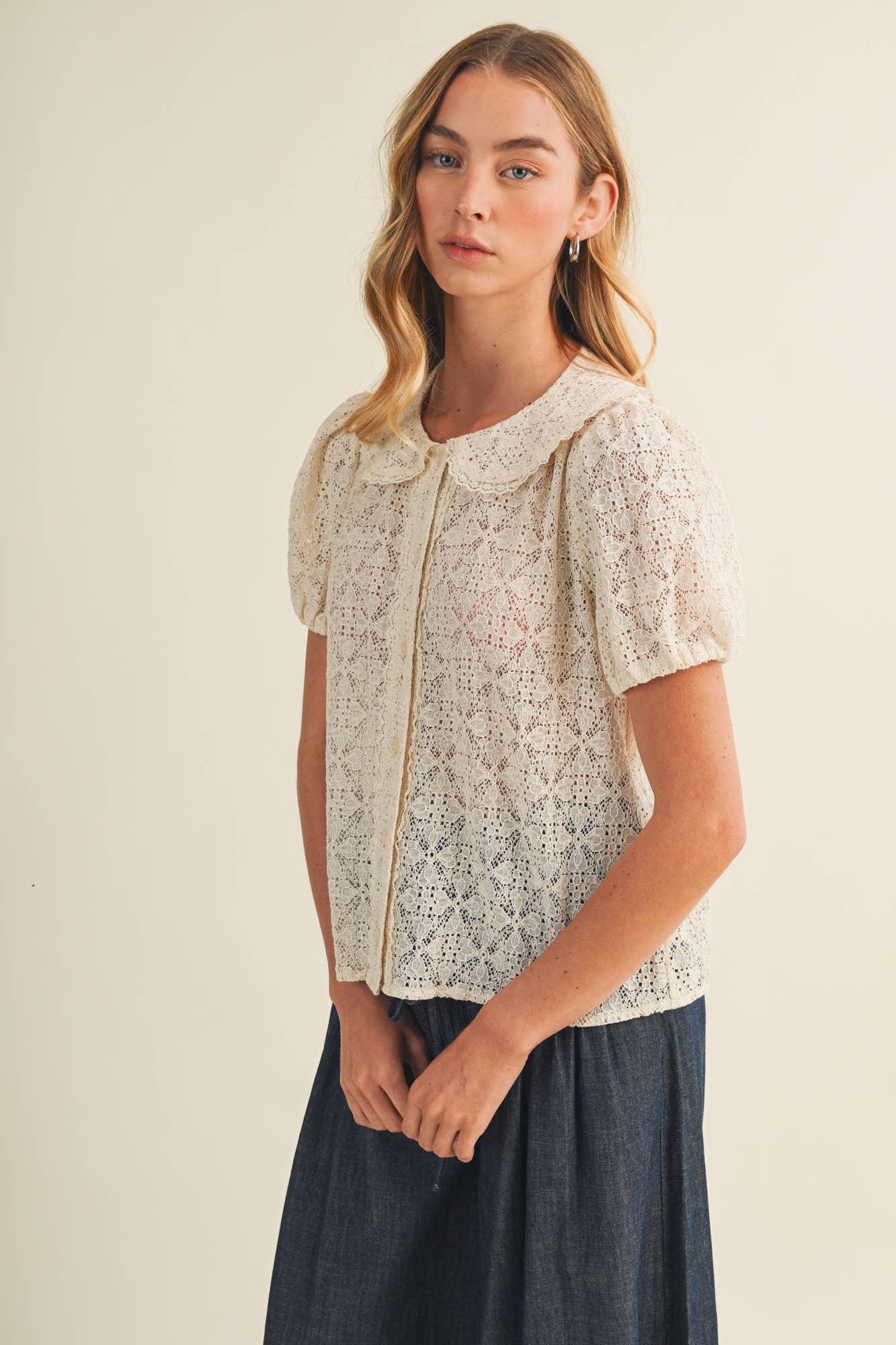 Peter Pan Collar Diamond Knit Blouse