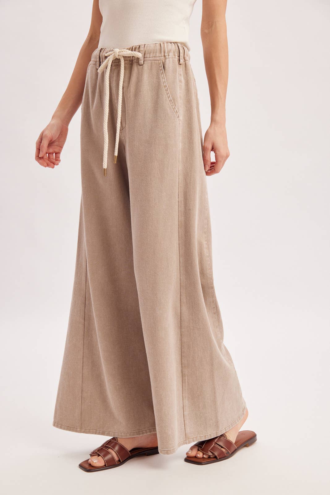 Mid-Rise Flare Knit Pants